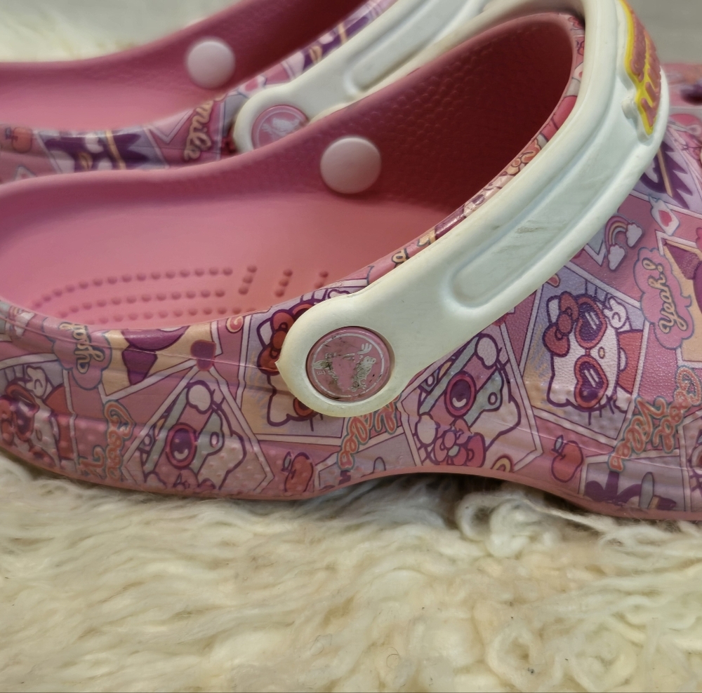 Hello Kitty  Crocs -Pink - Picture 7 of 16